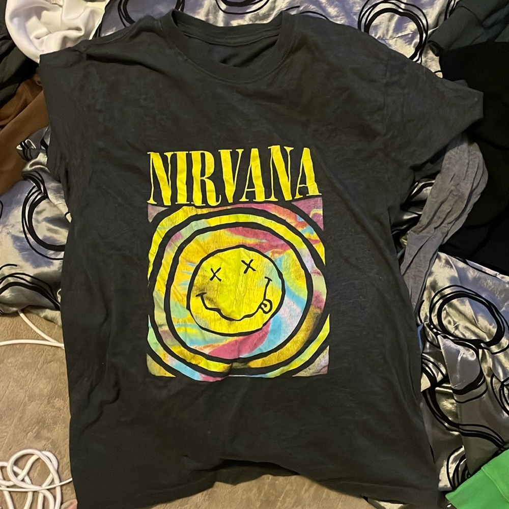Nirvana T-shirt SIZE: Small *OVERSIZED* Dark Grey